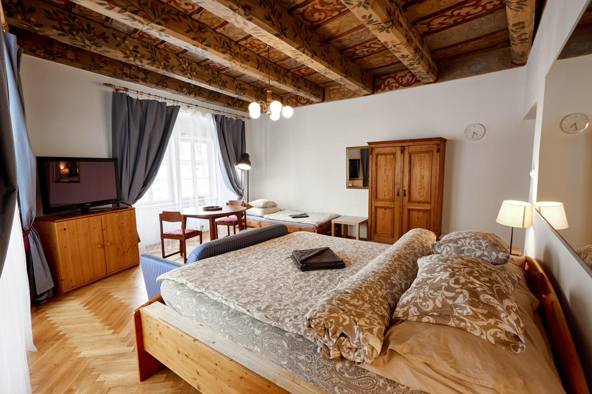 At The Blue Lion & Parking Assistance Apartment Prague Exterior photo